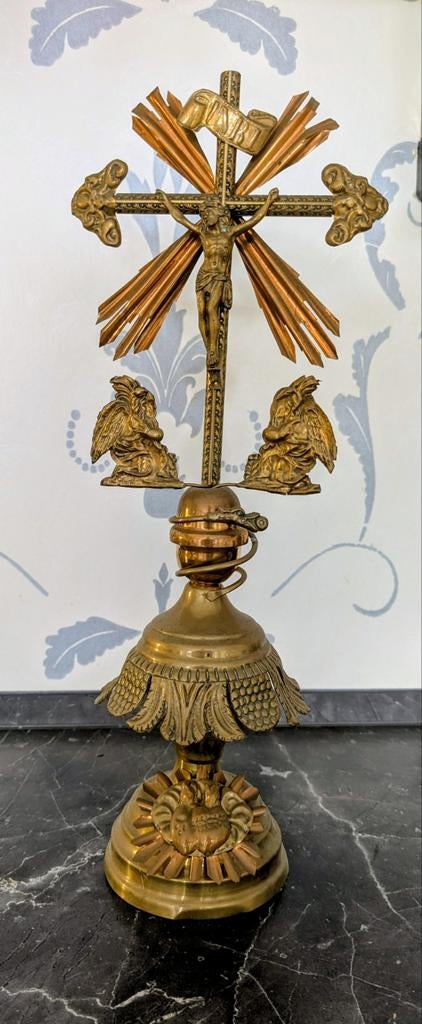 Antiek koperen kruisbeeld met engelen, Antiek en Kunst, Antiek | Religie, Ophalen of Verzenden