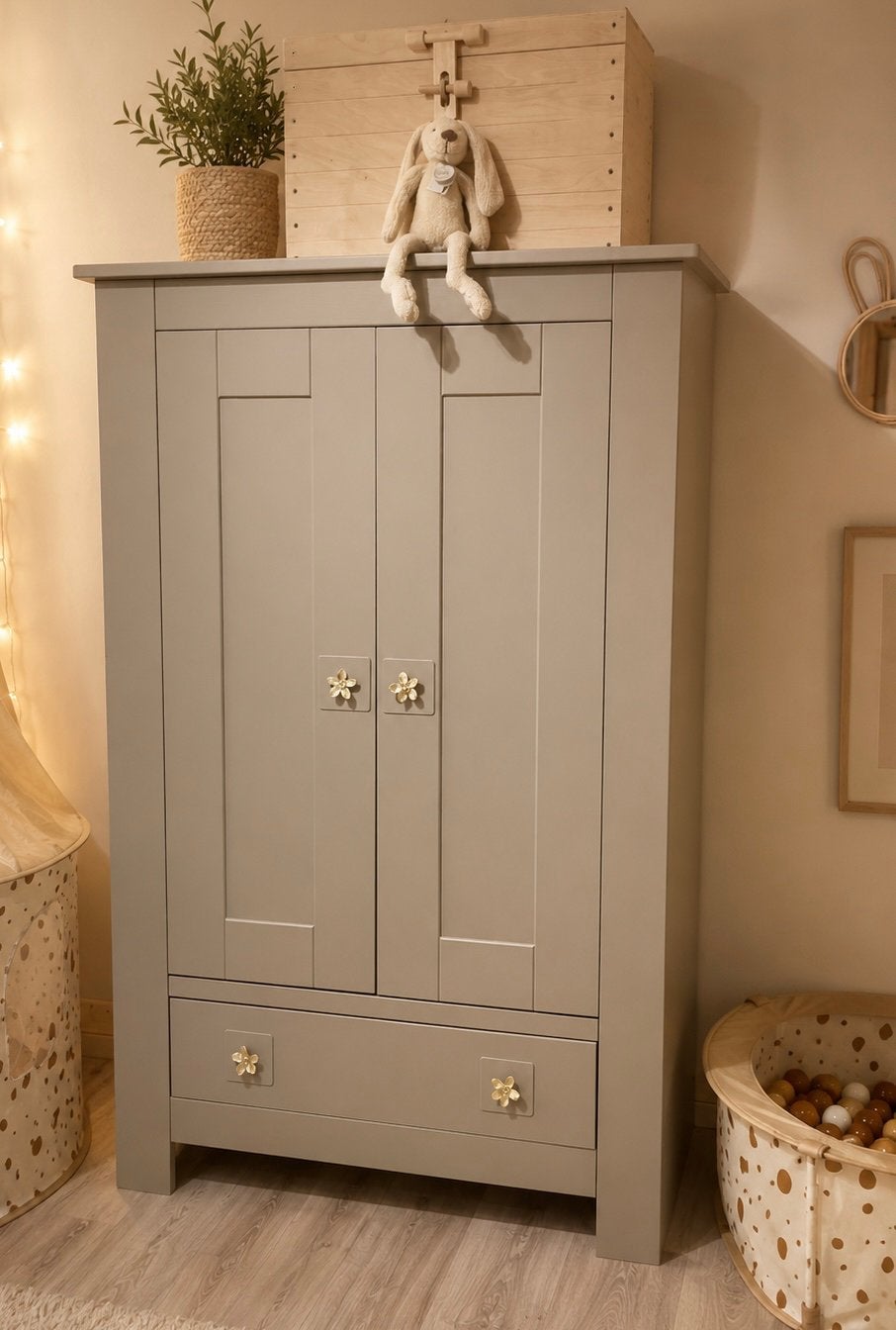 Kledingkast •Boes• By Juffrouw Kwast, Kinderen en Baby's, Kinderkamer | Commodes en Kasten, Info@juffrouw-kwast.nl, 50 tot 70 cm