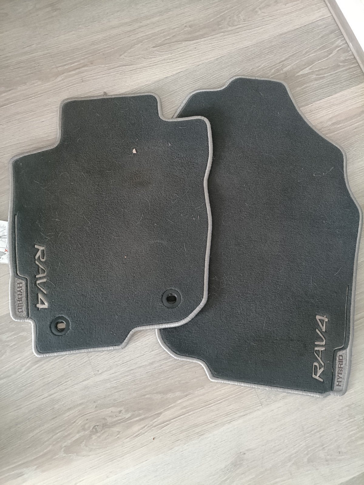 Toyota RAV4 Hybrid automatten (set van 2) Voorzijde, Ophalen of Verzenden, Gebruikt