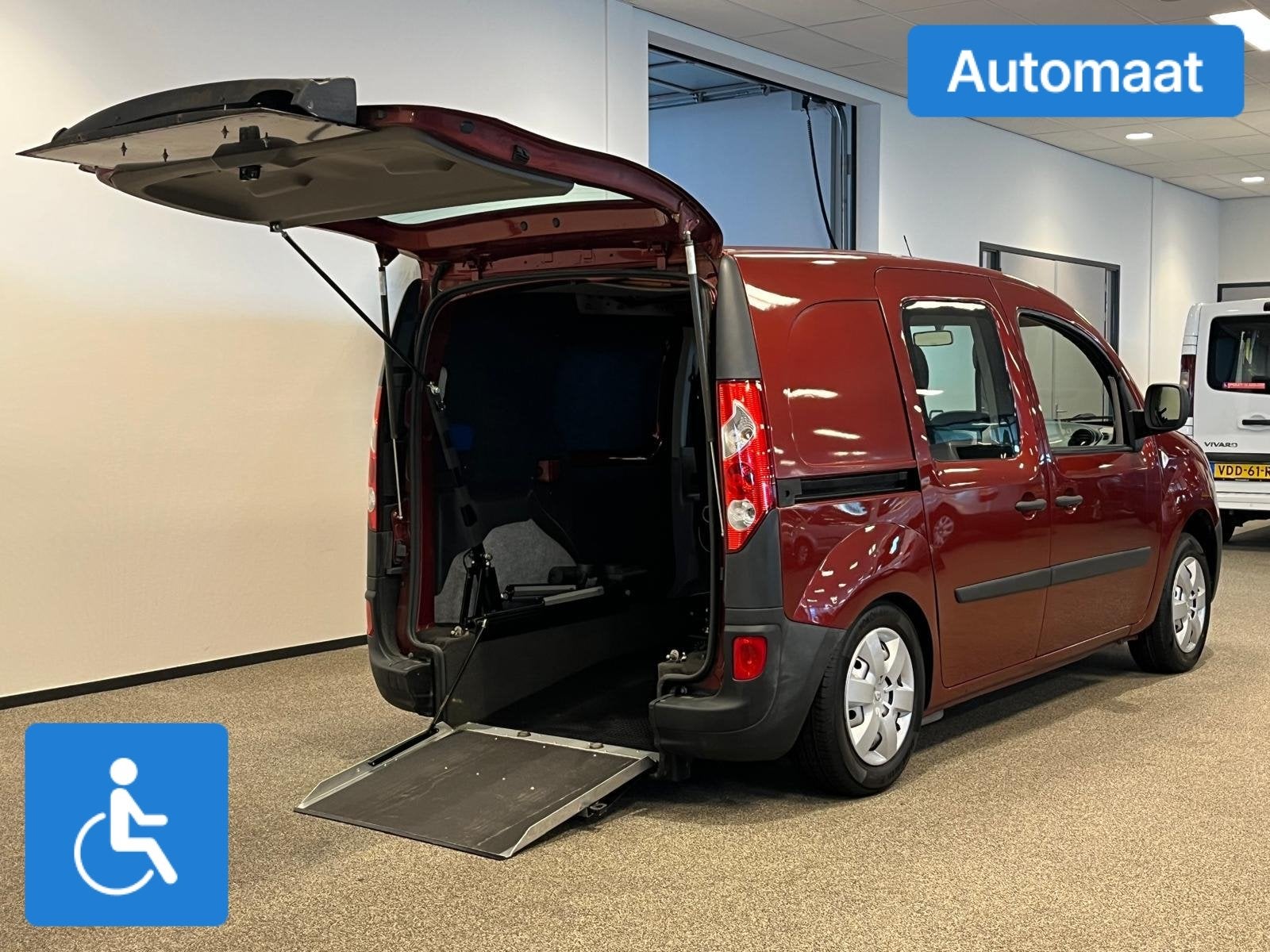Renault Kangoo Rolstoelauto Automaat Zelfrijder Handbedienin, Auto's, Automaat, 12 maanden, Stof, Gebruikt