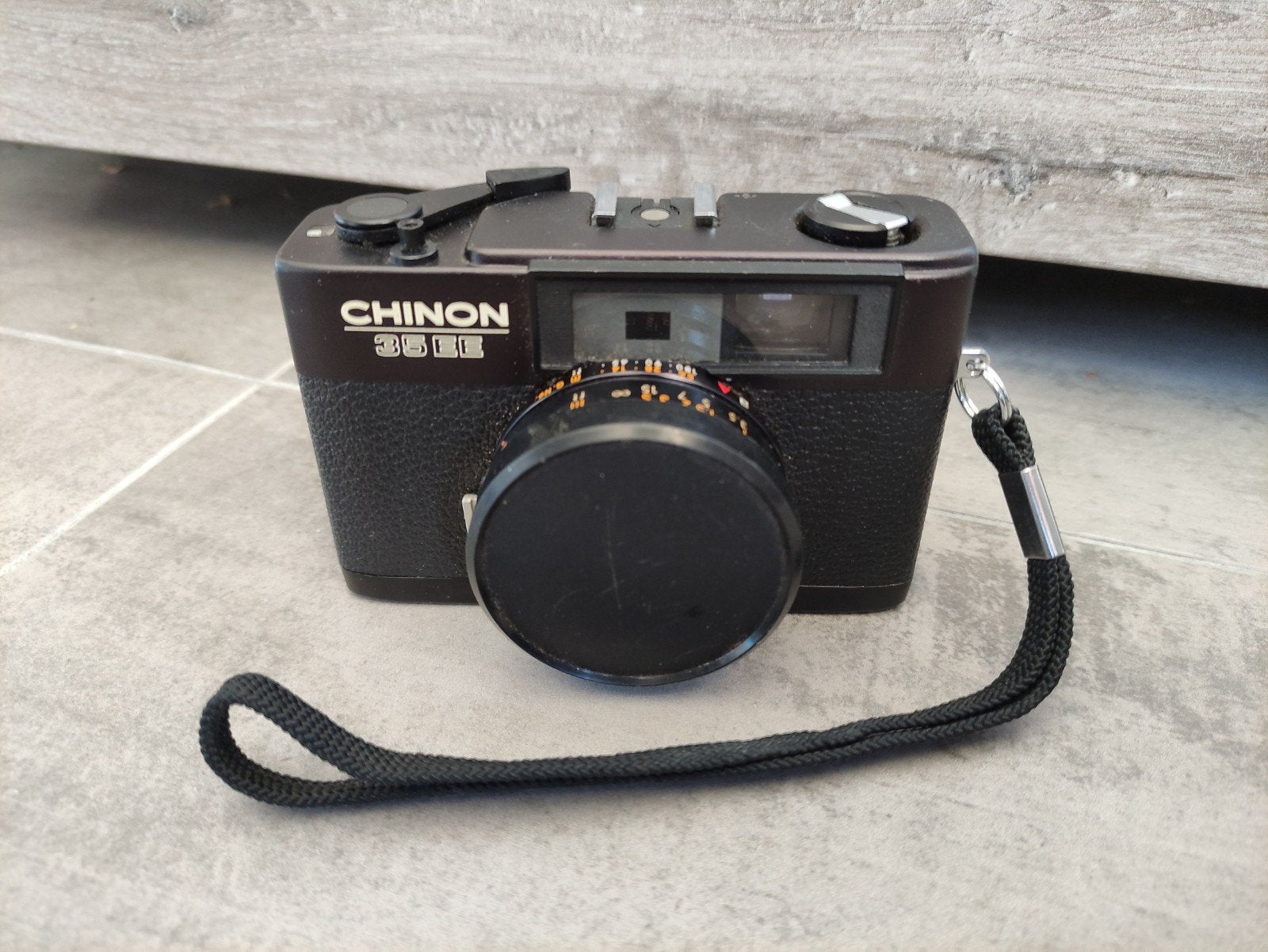 Chinon 35EE camera met flitser topca 330CTX (werkend), Ophalen of Verzenden, Compact, Overige Merken