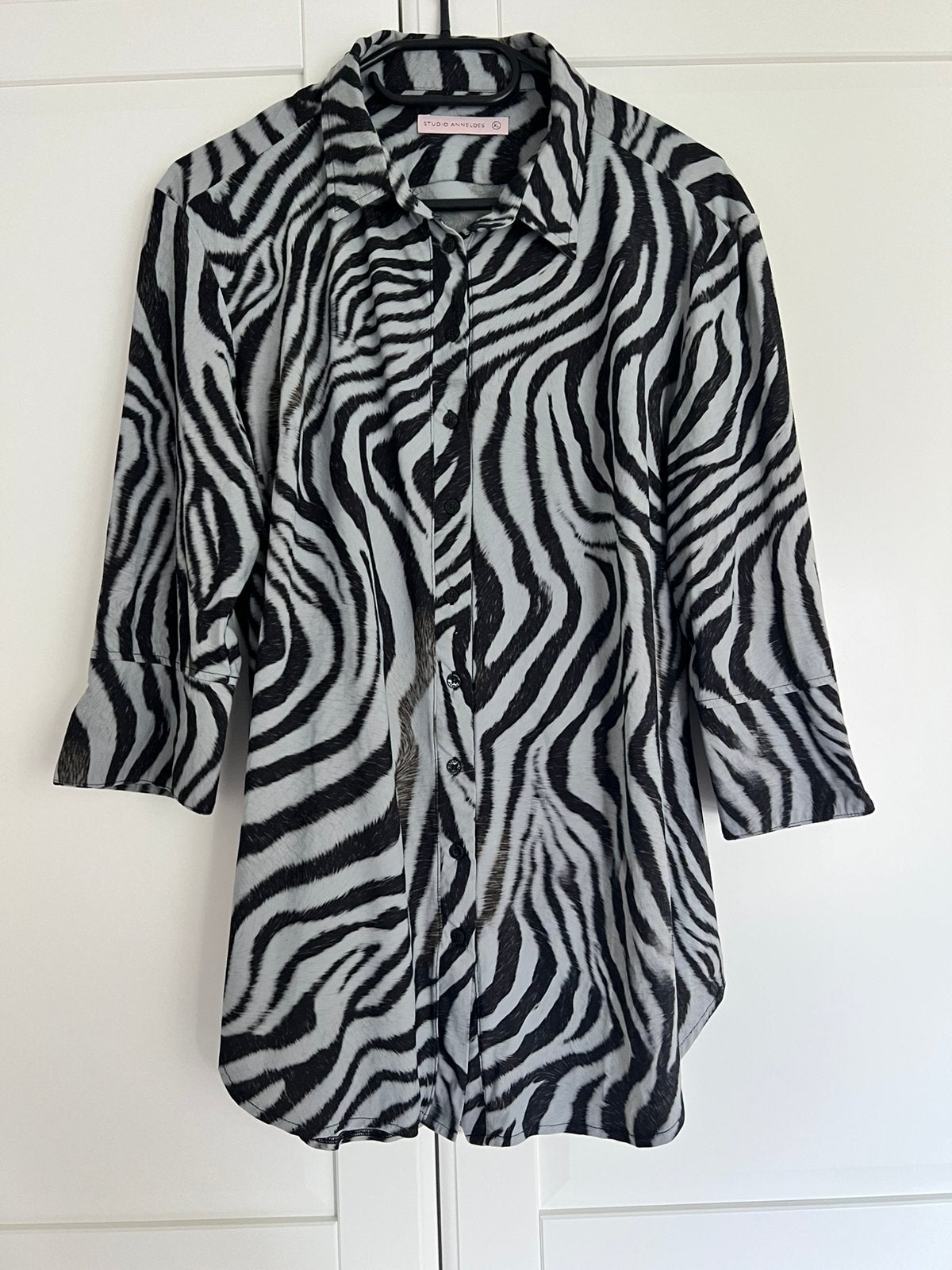 Studio anneloes zebra poppy blouse XL zwart/grijs, Kleding | Dames, Blouses en Tunieken, Zwart, Maat 46/48 (XL) of groter, Ophalen of Verzenden