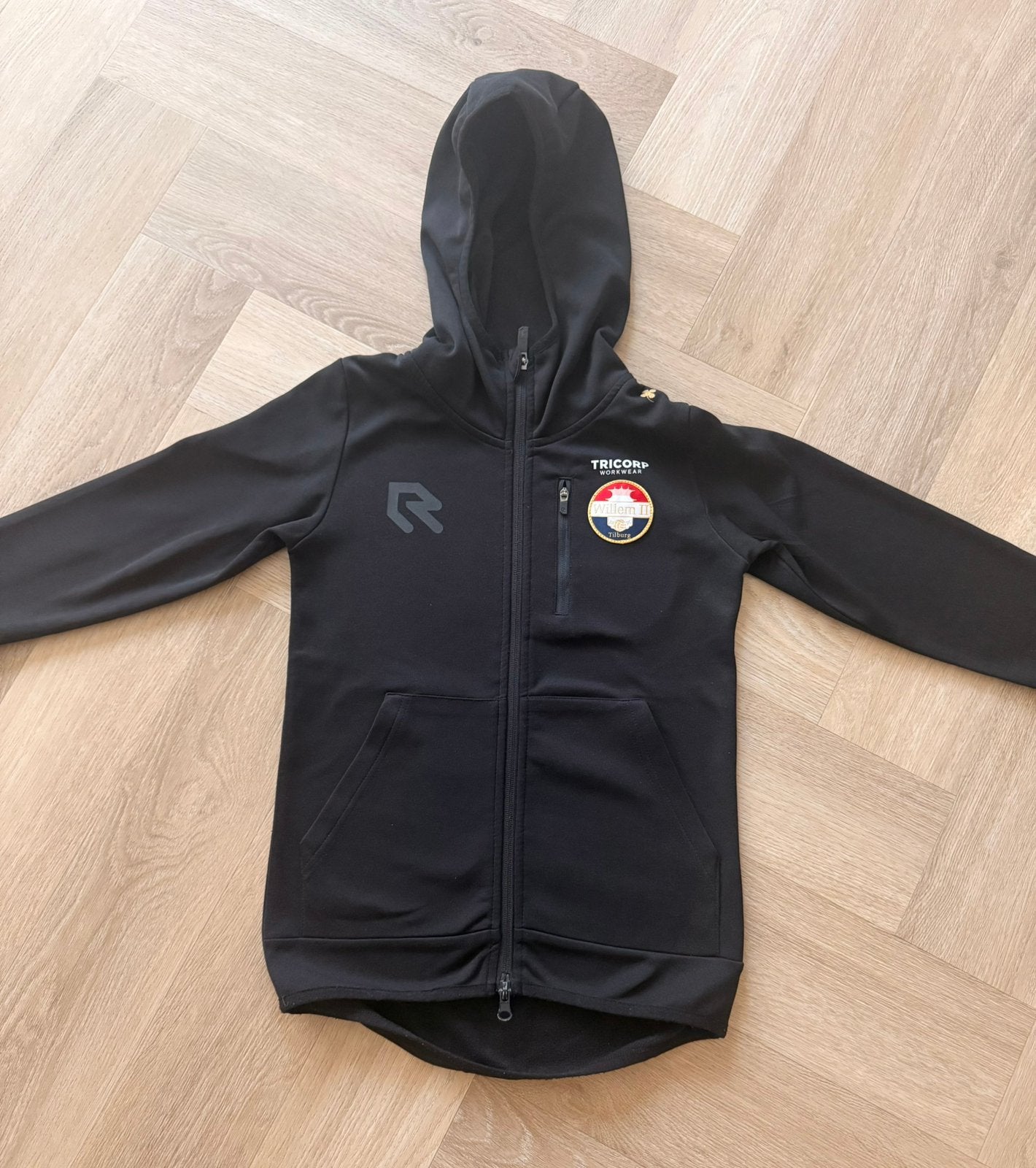 Zwart vest Willem II maat 128, Kleding | Heren, Truien en Vesten, Ophalen of Verzenden, Zo goed als nieuw, Overige maten, Zwart