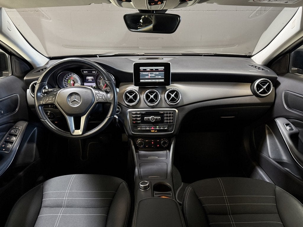 Mercedes-Benz GLA 250 Ambition | AMG Pakket | Stoelverwarmin, Auto's, Mercedes-Benz, Gebruikt, 4 cilinders, Bruin, Leder en Stof