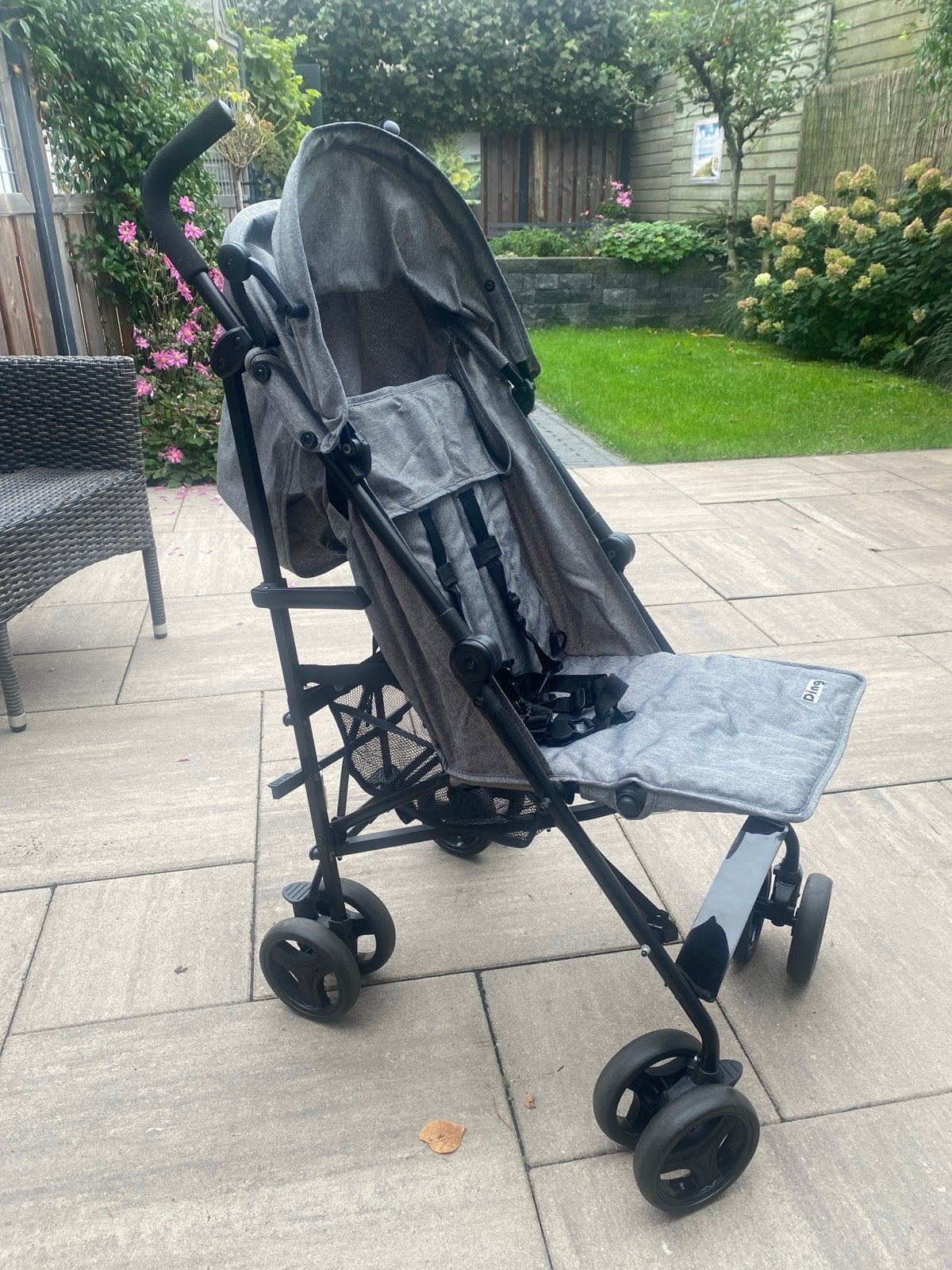 Ding buggy, lichtgewicht en compact opvouwbaar, Kinderen en Baby's, Ophalen, Gebruikt, Overige merken, Verstelbare rugleuning