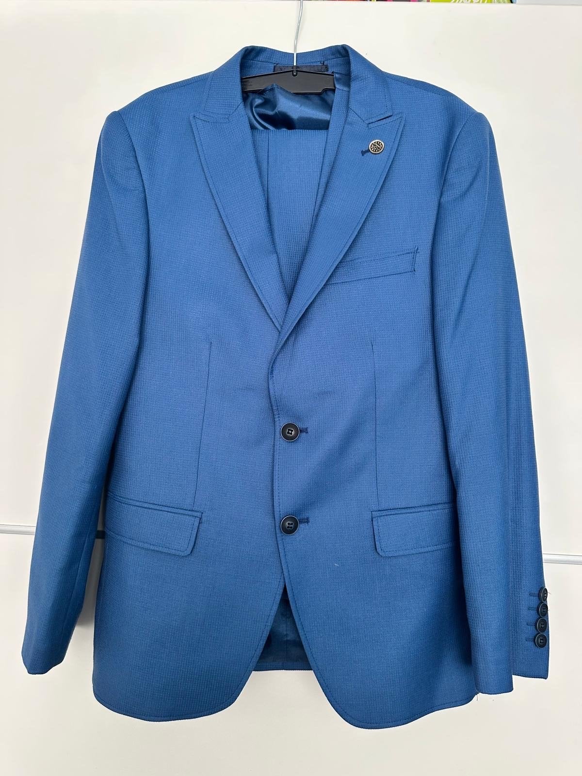Blauw driedelig pak - Maat 44 - Zo goed als nieuw, Kleding | Heren, Kostuums en Colberts, Ophalen of Verzenden, Zo goed als nieuw