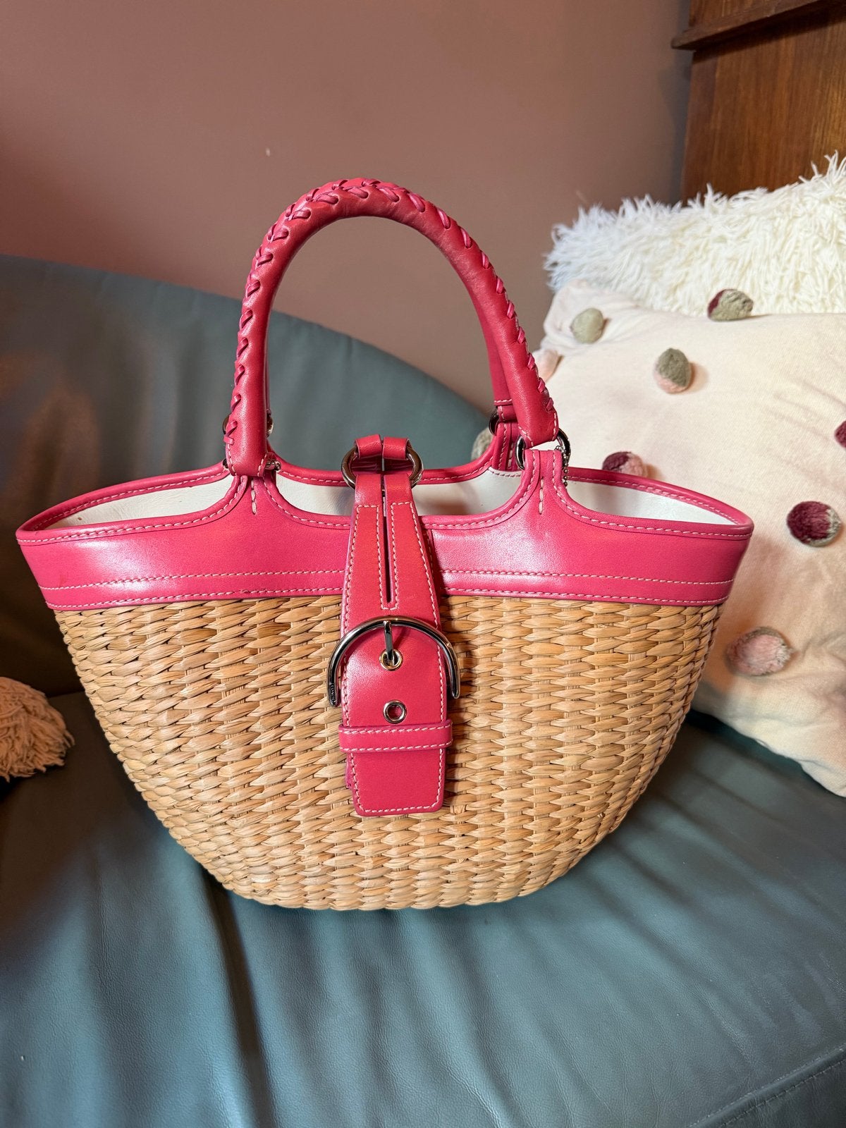 Coach rieten tas met roze leren details, Sieraden, Tassen en Uiterlijk, Ophalen of Verzenden, Zo goed als nieuw, Roze, Handtas