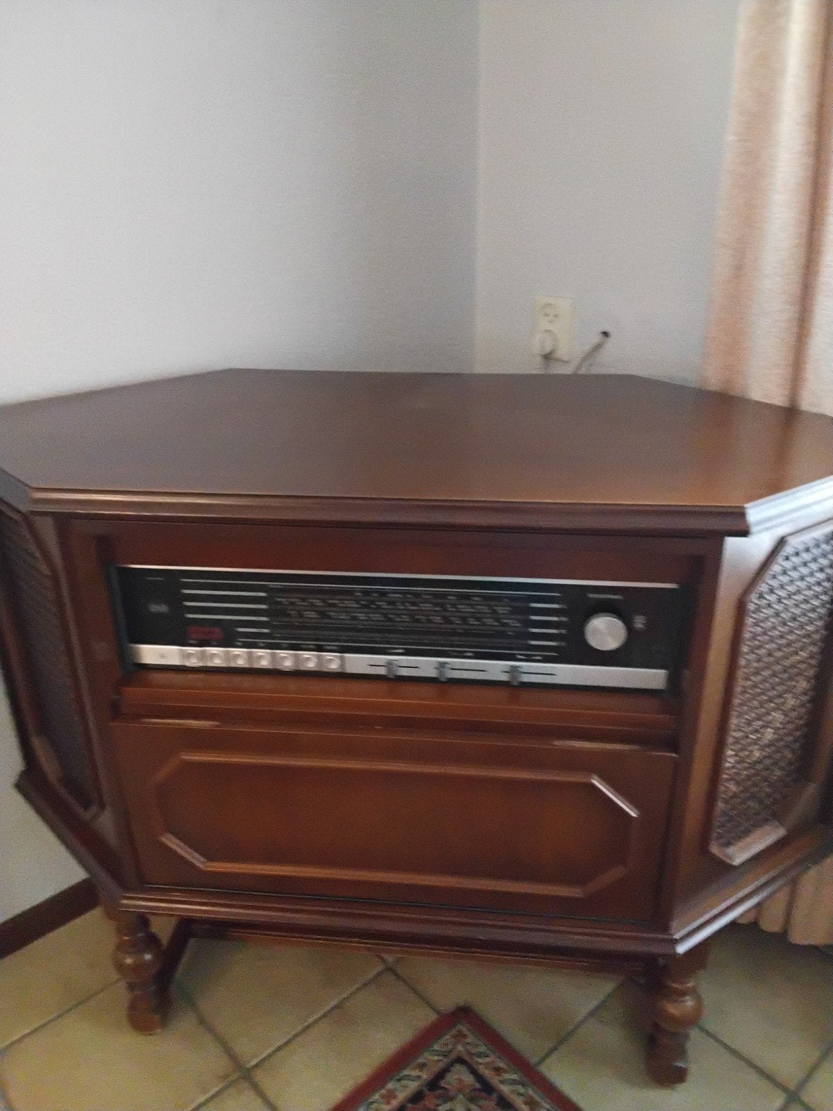 Vintage radio meubel, Antiek en Kunst, Ophalen