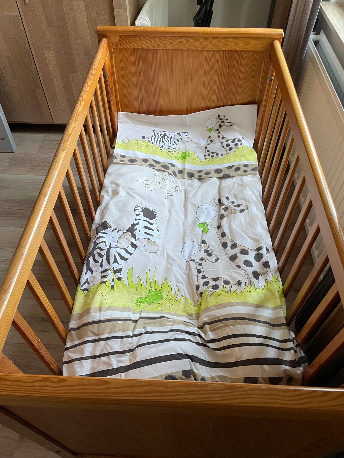 Kinderbedje, Kinderen en Baby's, Kinderkamer | Bedden, Gebruikt, Ophalen of Verzenden, Minder dan 140 cm, Matras