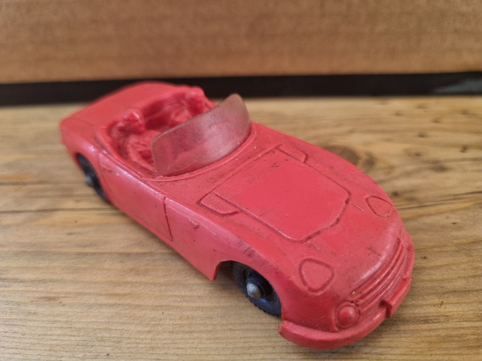 Vintage rode speelgoedauto - Made in Norway, Ophalen, Gebruikt