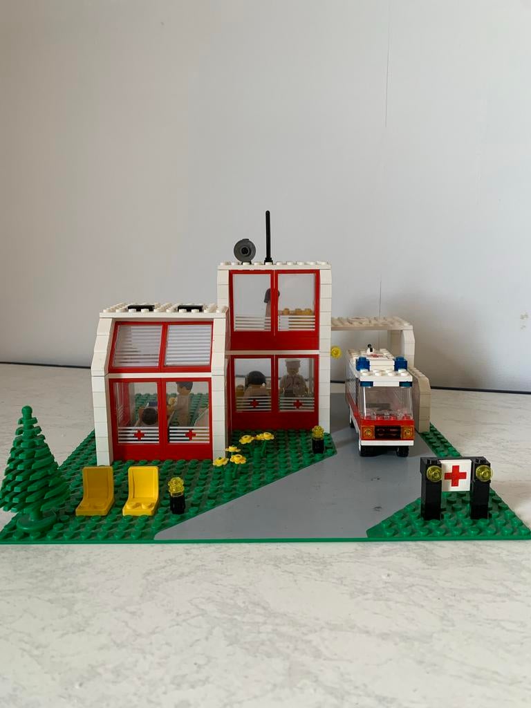 Lego Ziekenhuis met ambulance en figuren, Ophalen, Gebruikt, Complete set, Lego