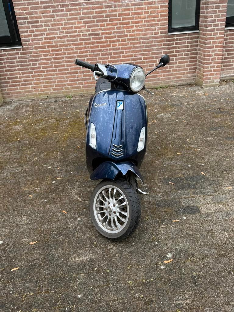 Vespa primavera 125cc 2t, Ophalen of Verzenden, Zo goed als nieuw, Benzine, Overige modellen