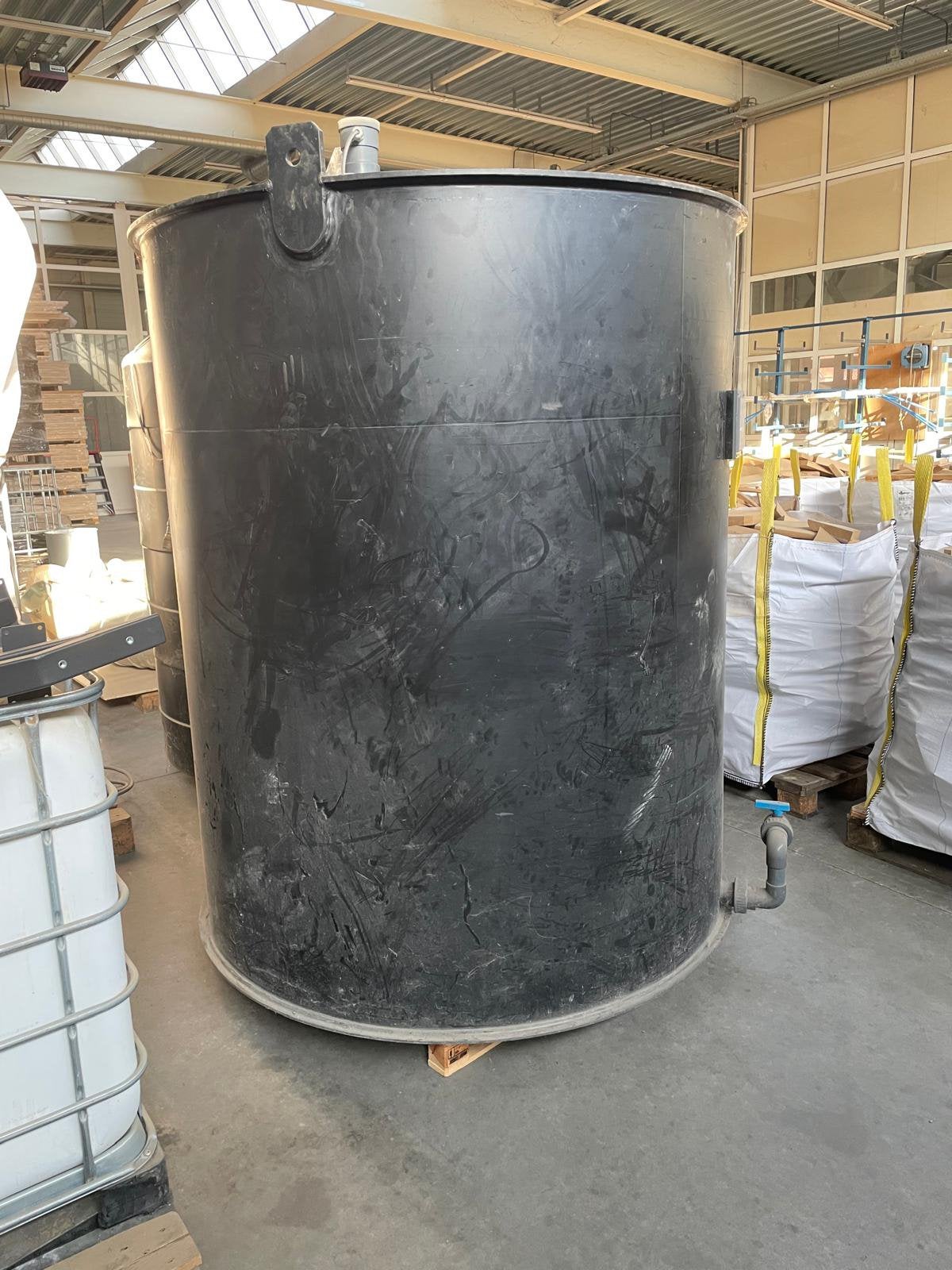 Watertanks 3000 liter, 150 liter of meer, Ophalen, Zo goed als nieuw