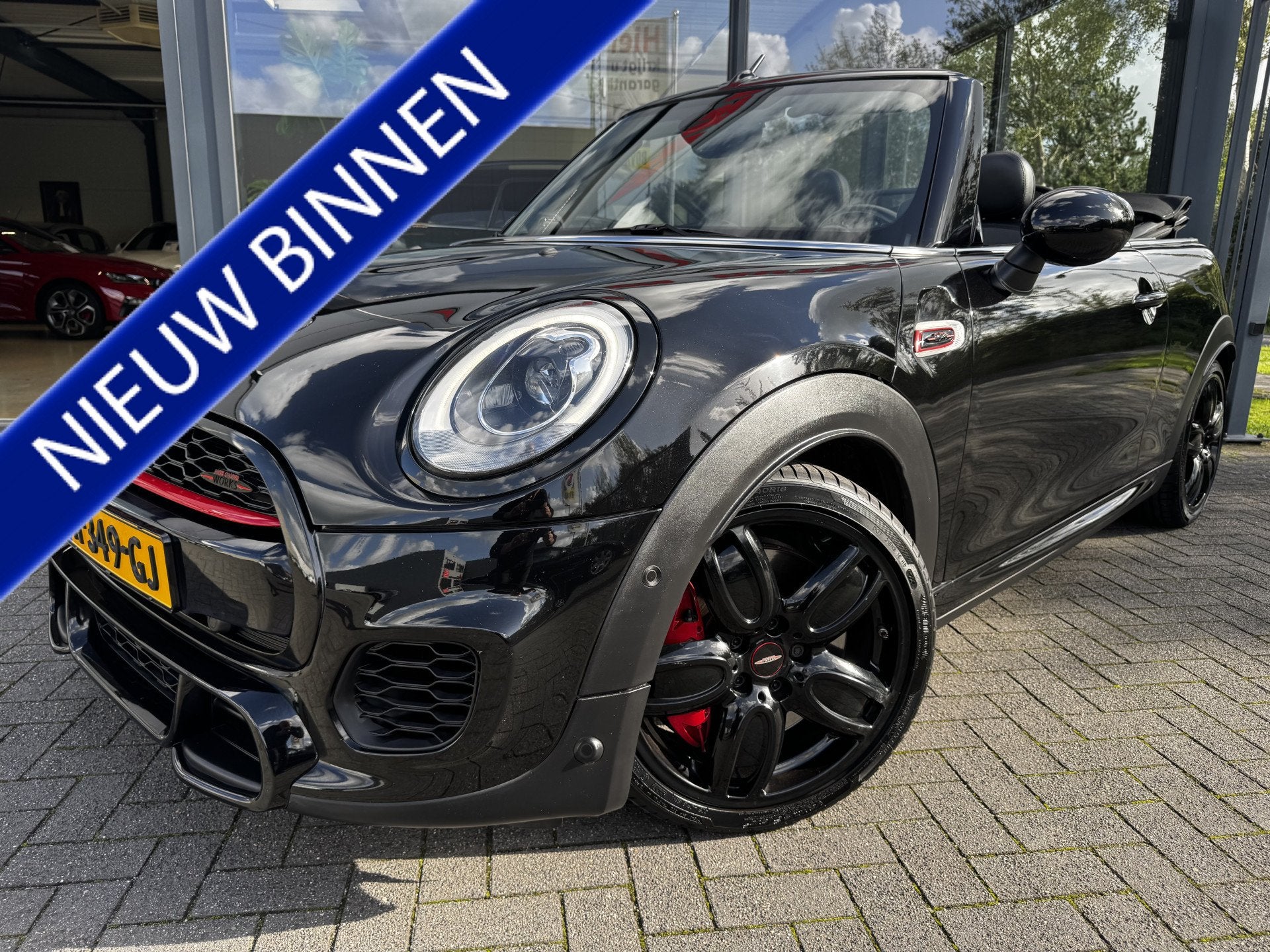 MINI Cabrio 2.0 John Cooper Works Chili (bj 2016, automaat), Auto's, 232 pk, Gebruikt, 4 cilinders, Zwart