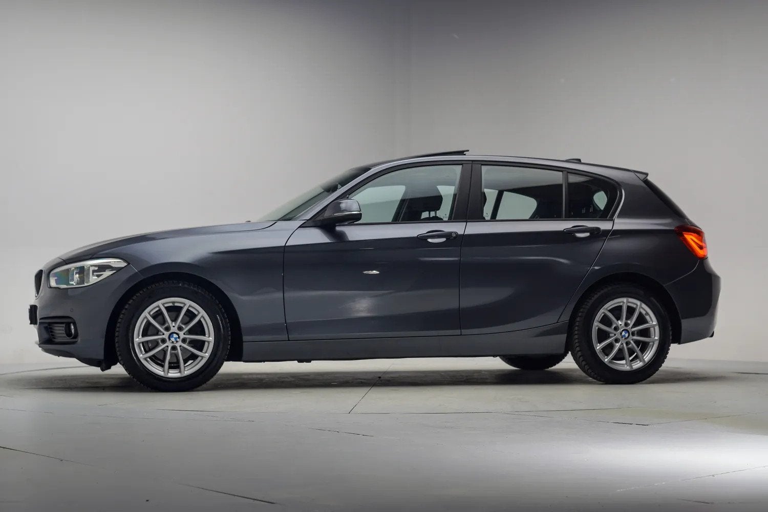 BMW 1-serie 116i Executive 5-drs [ Schuifdak Full led Navi ], Auto's, 1-Serie, Xenon verlichting, Handgeschakeld, 3 cilinders