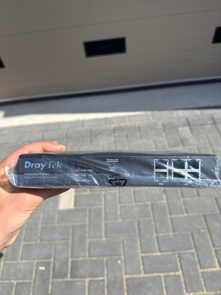 DrayTek Vigor2930n Router - Nieuw in verpakking, Ophalen of Verzenden, Zo goed als nieuw, Router