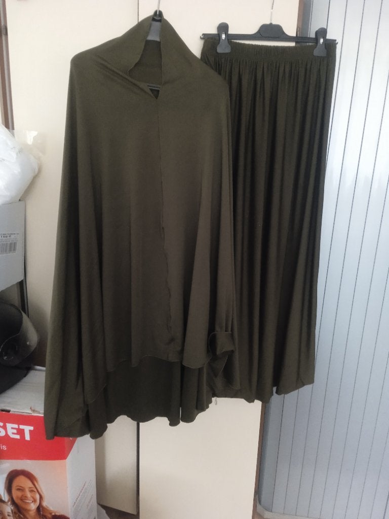 ByAicha khaki jersey heupkhimaar en maxi rok, Maat 38/40 (M), Verzenden, ByAicha, Nieuw