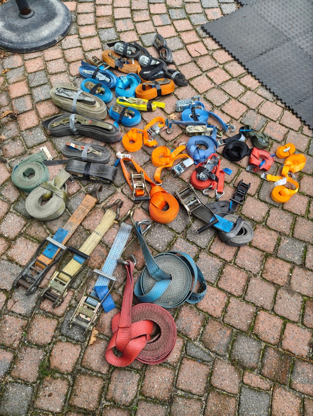 ratelbanden, ( met spits haak) straps, Ophalen, Gebruikt