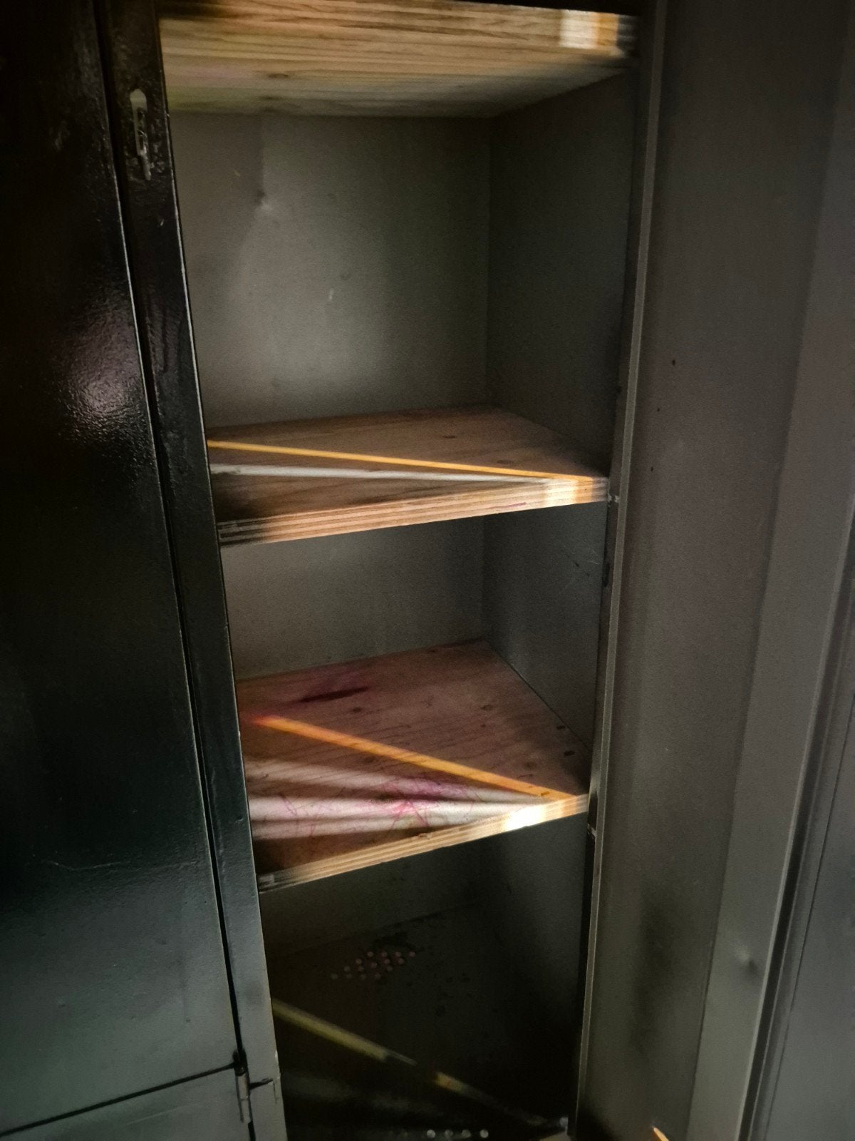 stalen kast zwart, Ophalen, 25 tot 50 cm, 150 tot 200 cm, 150 tot 200 cm