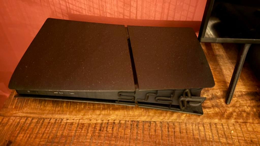 PlayStation 5 Digital Edition 825GB + extra witte kappen, Spelcomputers en Games, Spelcomputers | Sony PlayStation 5, Zo goed als nieuw