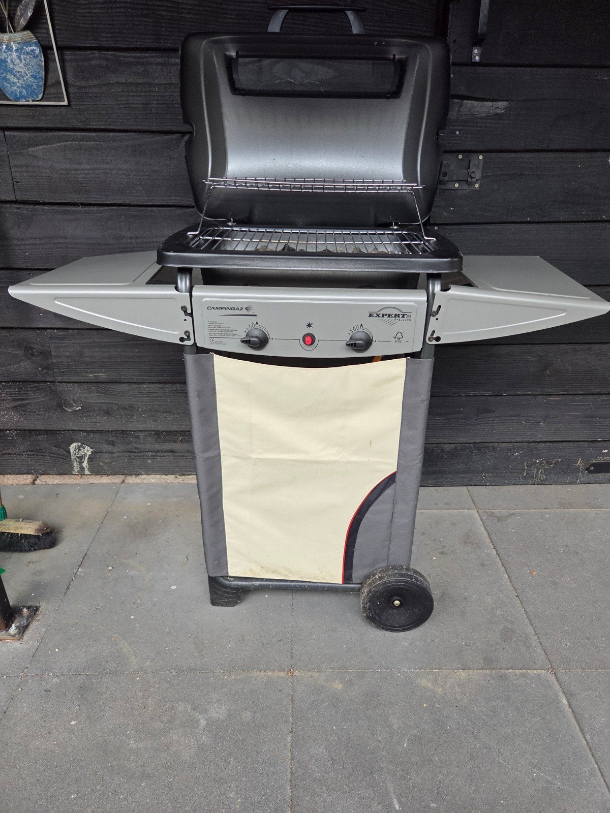 Campingaz Expert 2 Plus gasbarbecue met lavastenen, Ophalen, Gebruikt, Campingaz