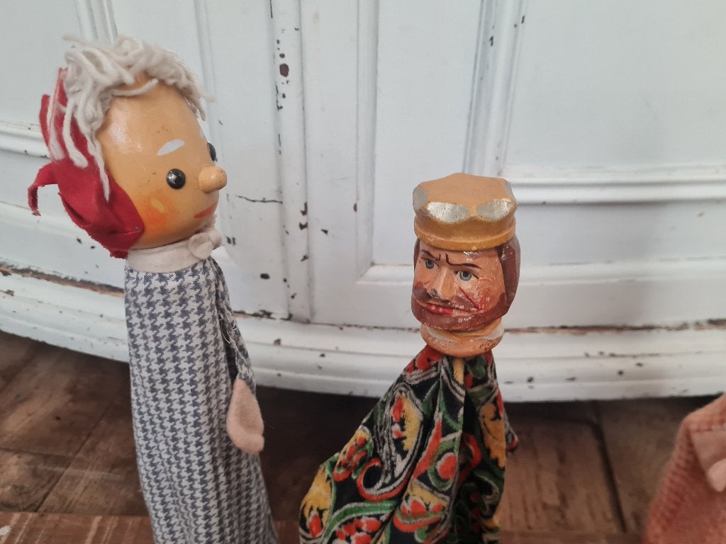 Antieke poppenkast poppen houten hoofdjes  pst10 euro, Ophalen of Verzenden