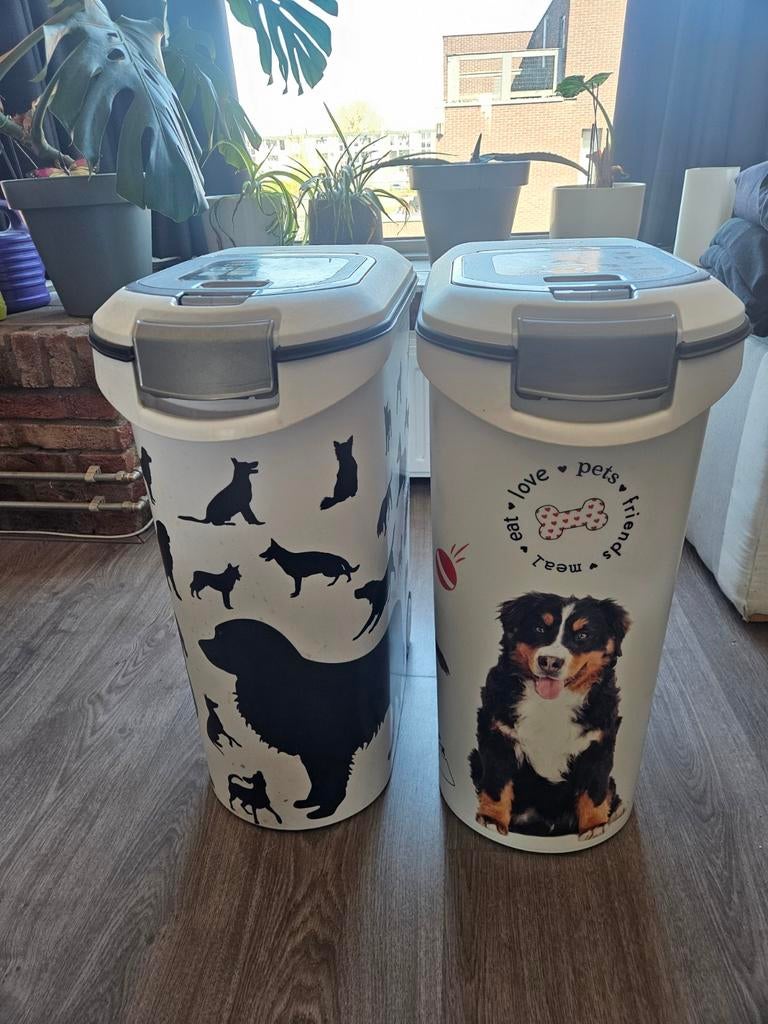 Curver pet food containers 54l, Ophalen, Hond