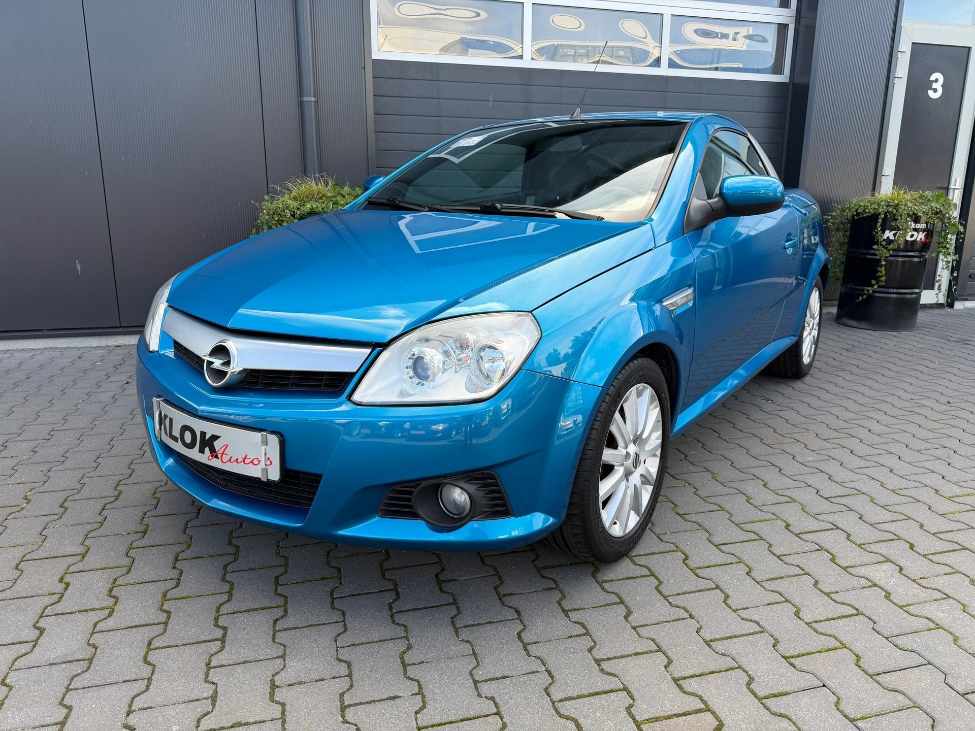 Opel Tigra TwinTop 1.4-16V Sport, Voorwielaandrijving, Gebruikt, Zwart, 4 cilinders