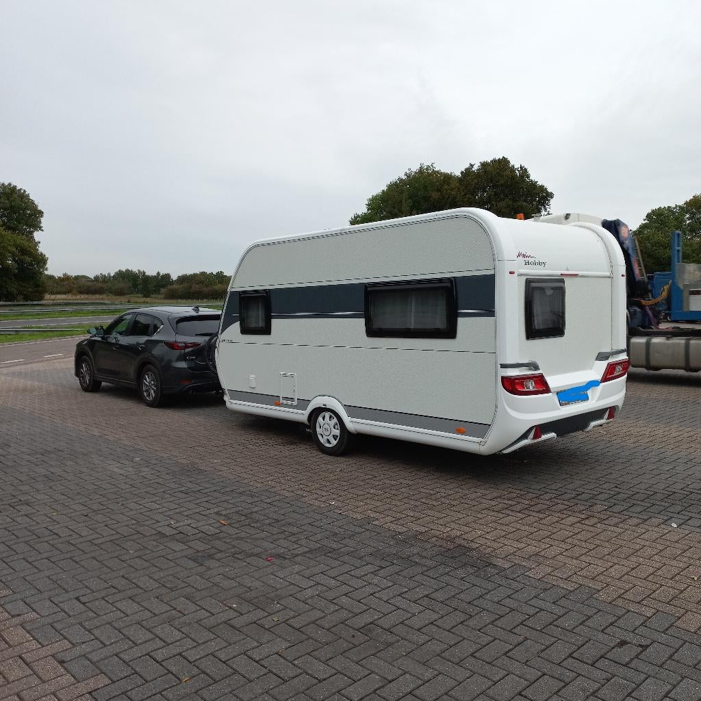 Hobby de Luxe 440 sf, Hobby, Dwarsbed, Treinzit, Particulier