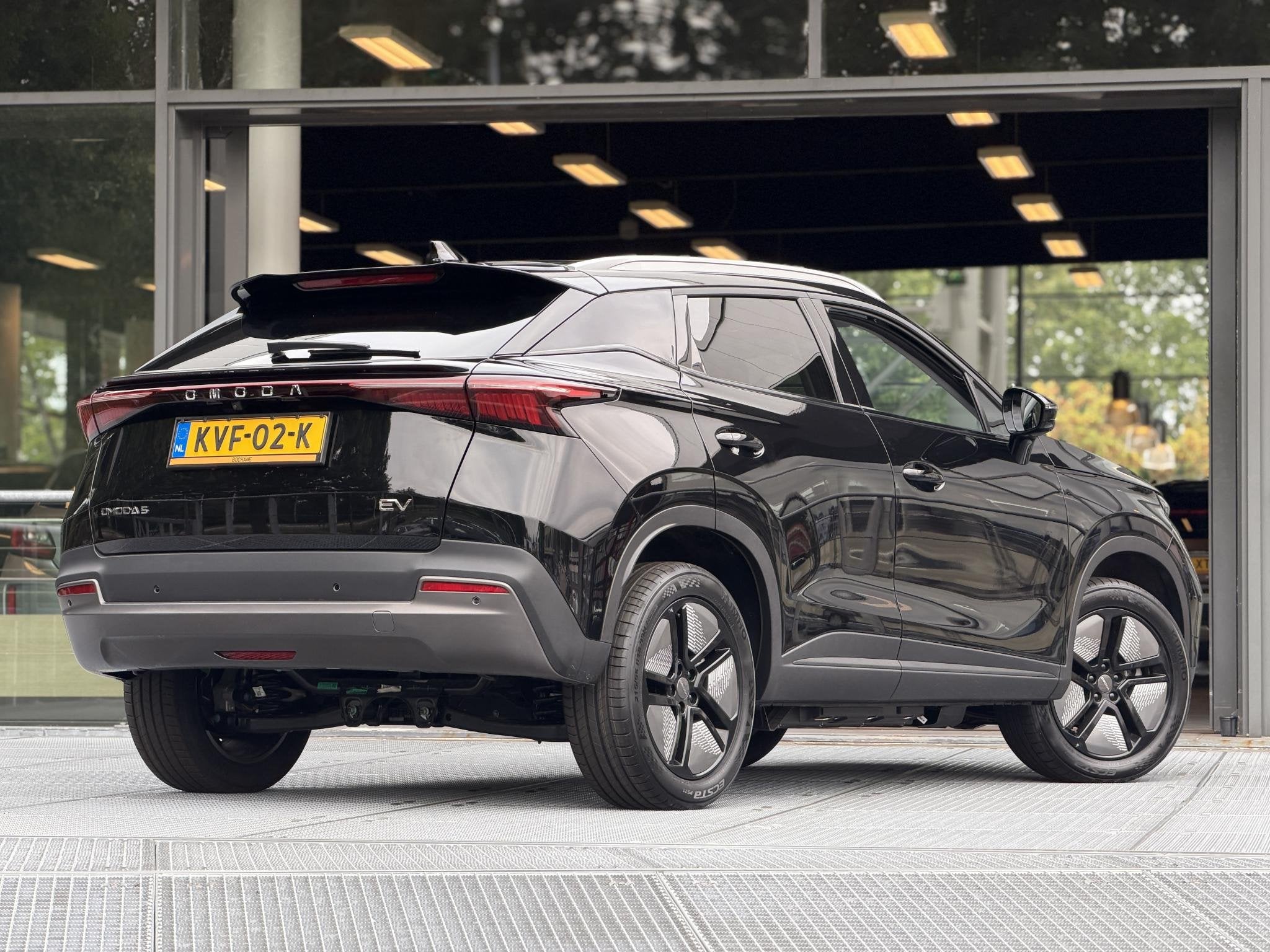 Omoda 5 EV Premium 61 kWh | DEMONSTRATIEAUTO, Auto's, 750 kg, Origineel Nederlands, Elektrisch, 430 km