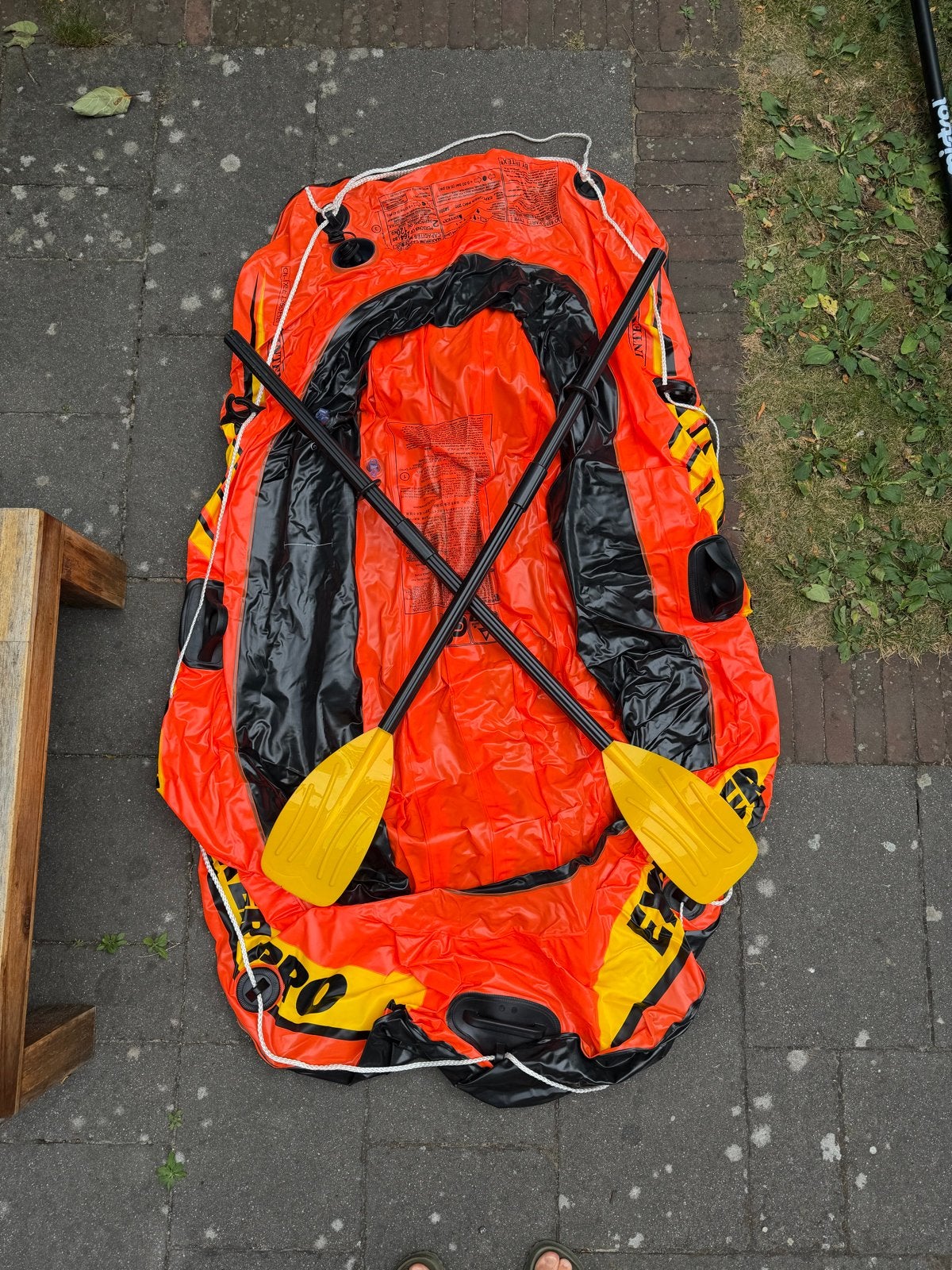 Intex Opblaasbare Boot Explorer Pro 200 met Peddels, Ophalen of Verzenden, Zo goed als nieuw