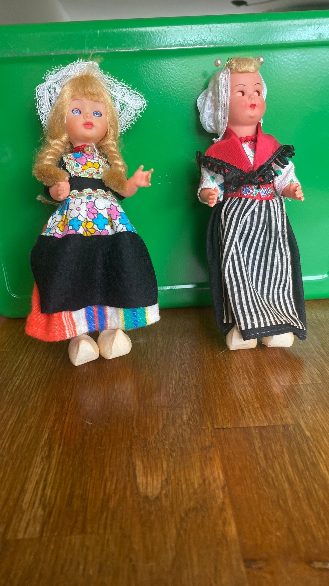 Klederdracht poppetjes. Collectors item / vintage, uit 1969., Verzamelen, Poppen, Ophalen of Verzenden, Zo goed als nieuw, Pop