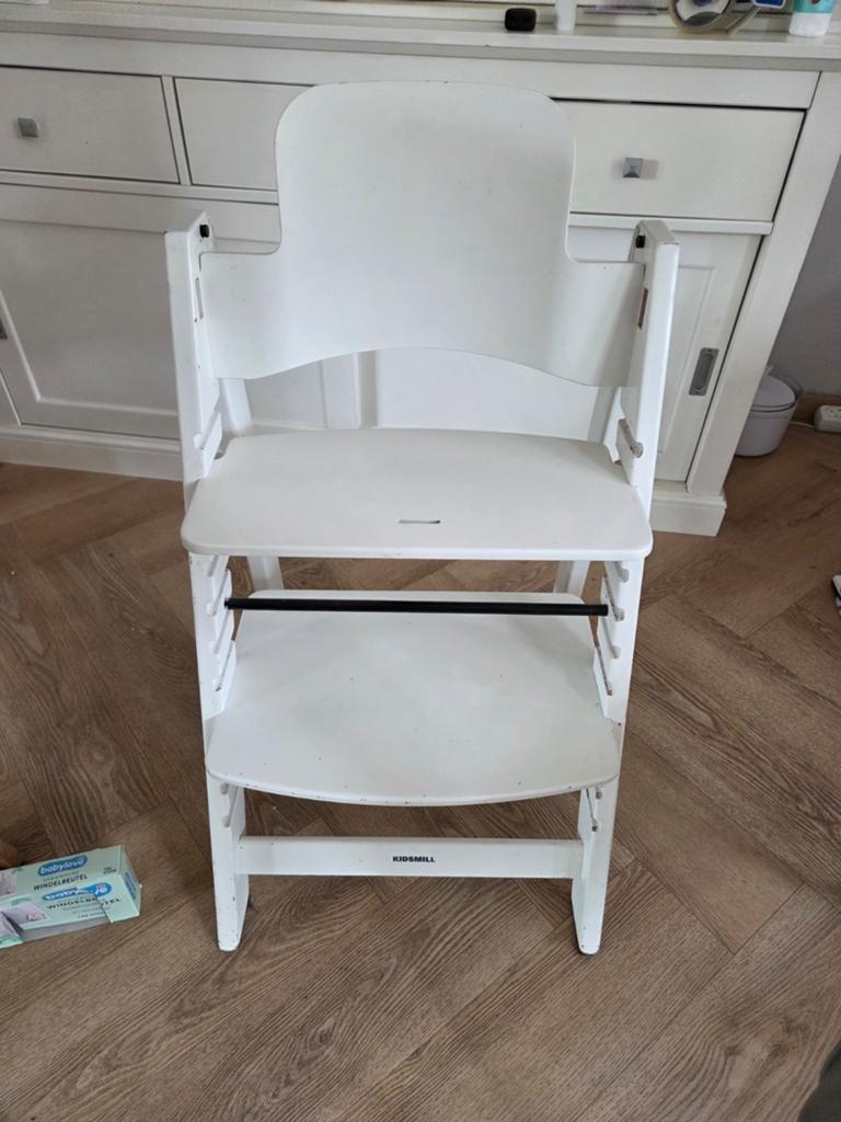 Kidsmill Meegroeistoel met Newborn Set, Dinnertray, Kinderen en Baby's, Kinderstoelen, Ophalen, Gebruikt, Meegroeistoel, Gordel(s)