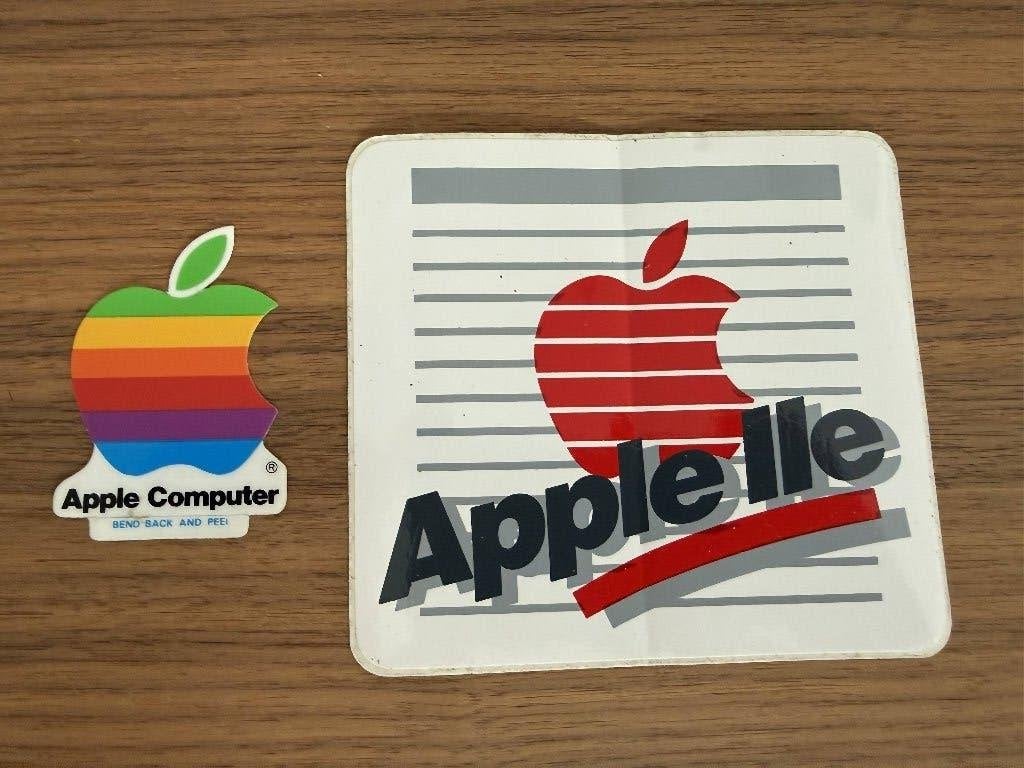 Apple IIe en Apple logo stickers oud, Ophalen of Verzenden, Zo goed als nieuw, Merk