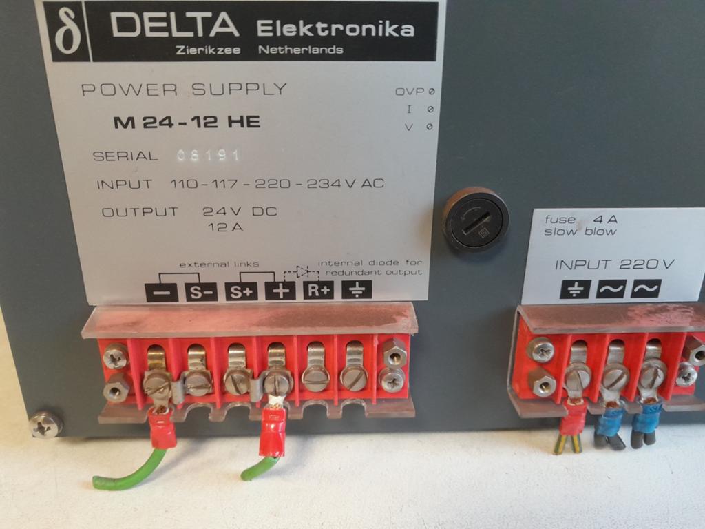 Prof Omvormer 220V naar 24V DC 12 Amp, Ophalen of Verzenden