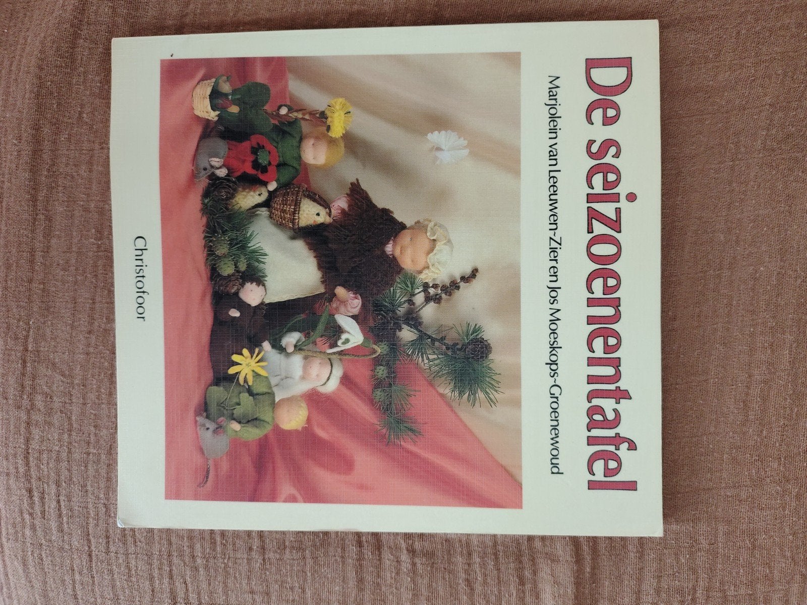 De Seizoenentafel - Marjolein van Leeuwen-Zier, Ophalen of Verzenden, 20e eeuw of later, Zo goed als nieuw, Marjolein van Leeuwen-Zier, Jos Moeskops-Groenewoud
