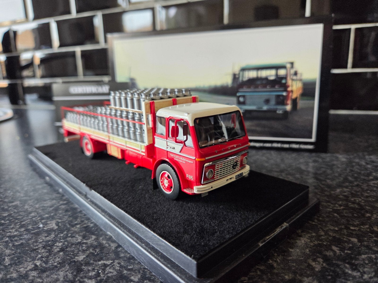 Volvo F85 Melkwagen model 1:50 - Van Vliet Logistics, Ophalen of Verzenden, Nieuw, Bus of Vrachtwagen, Overige merken