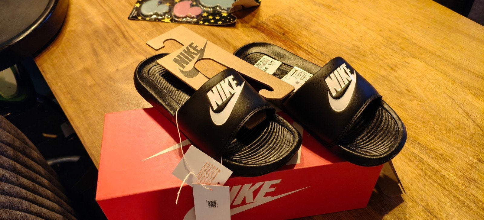 Nike Victori One Slide - Nieuw met doos - maat 36,5, Ophalen of Verzenden, Nieuw, Zwart