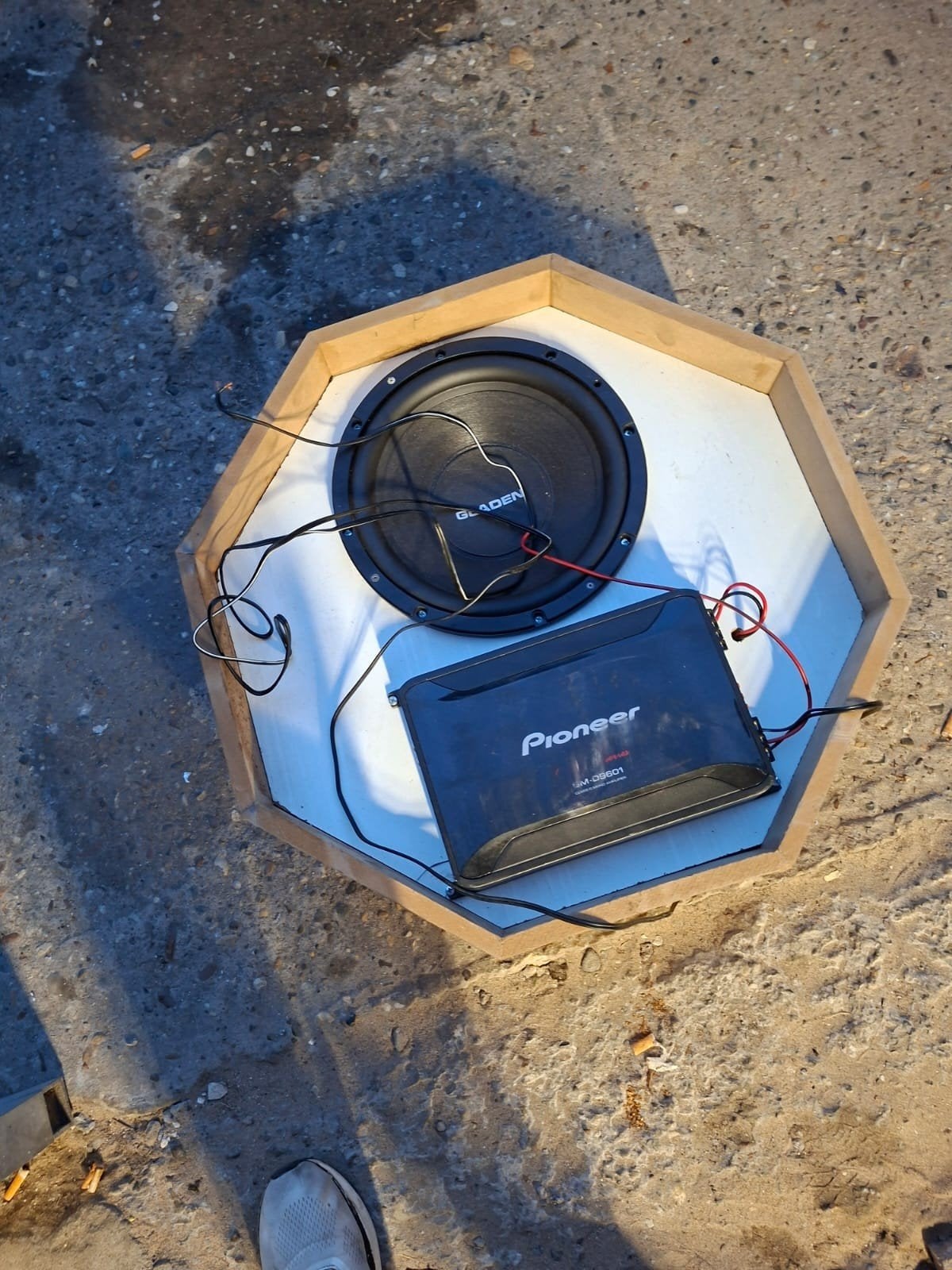 Gladen subwoofer met Pioneer versterker, Ophalen, Zo goed als nieuw