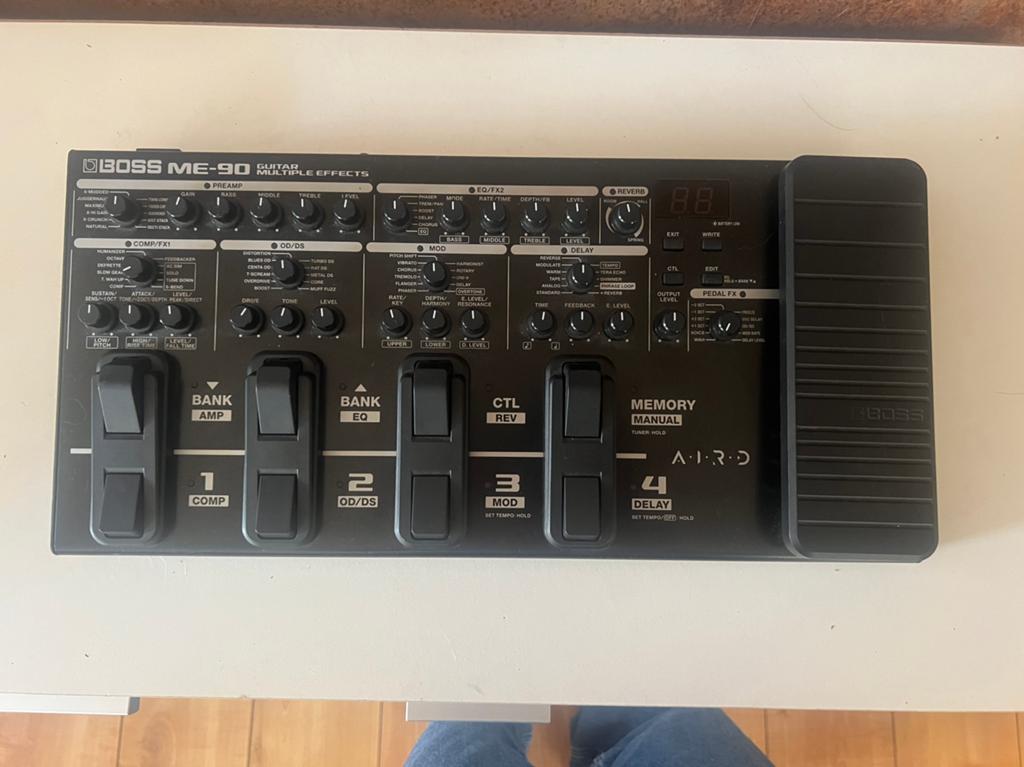 Boss me 90, Ophalen of Verzenden, Zo goed als nieuw