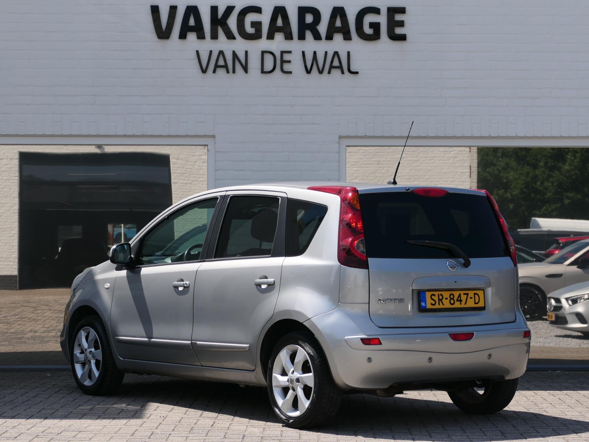 Nissan Note 1.6 Life + | Parkeersensoren | Lichtmetalen velg, Voorwielaandrijving, Gebruikt, 4 cilinders, Parkeersensor