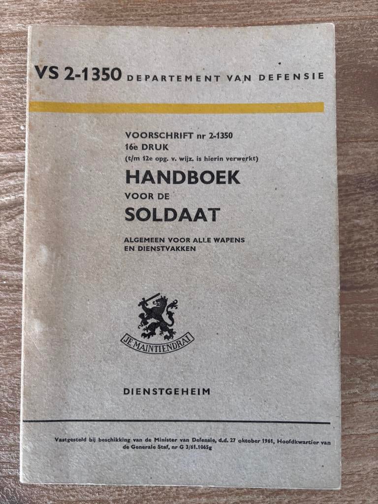 Handboek voor de soldaat, in goede staat, Ophalen, Landmacht, Nederland, Boek of Tijdschrift