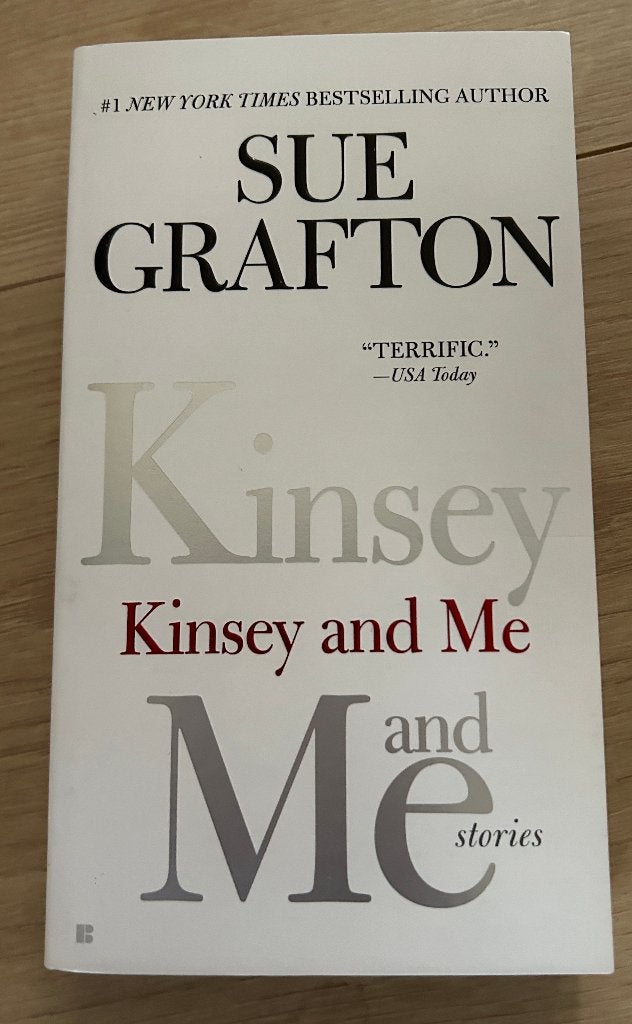 Sue Grafton - Kinsey and Me Stories pocket Engels, Verzenden, Zo goed als nieuw, Sue Grafton