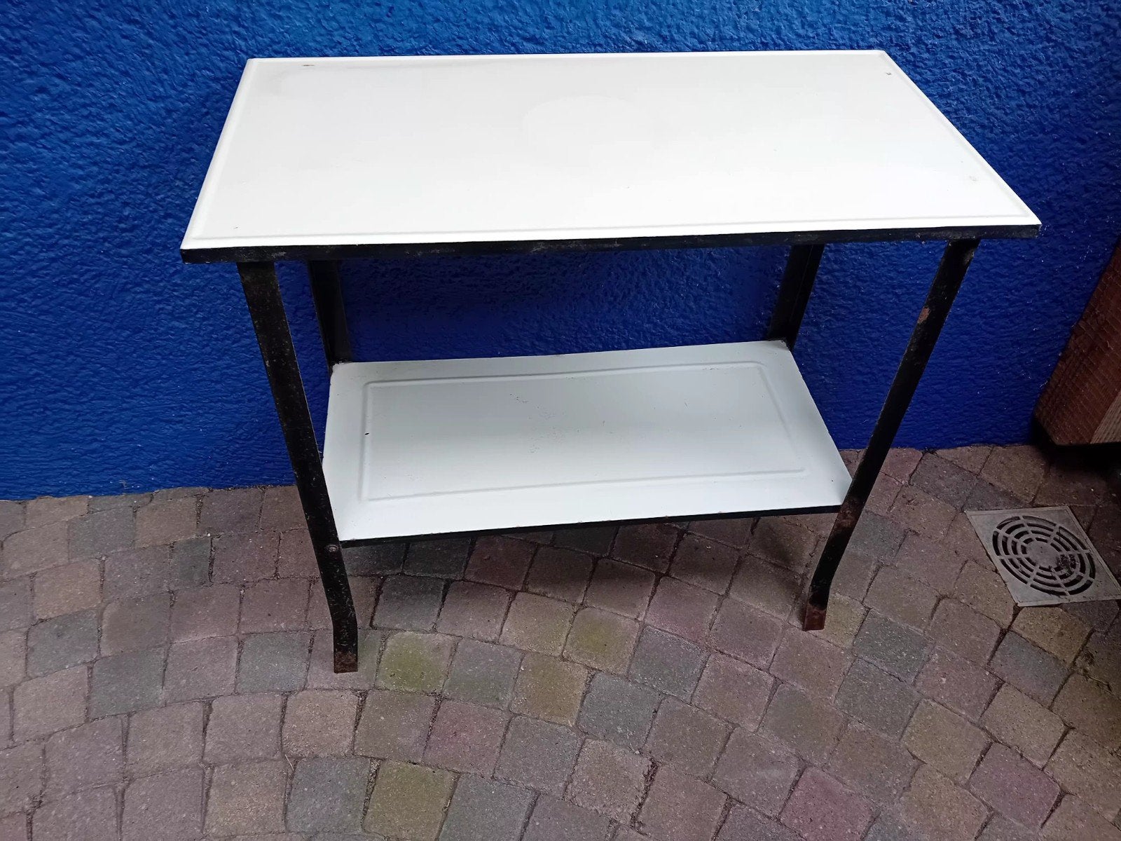 Vintage emaille bijzettafel met twee niveaus, Ophalen
