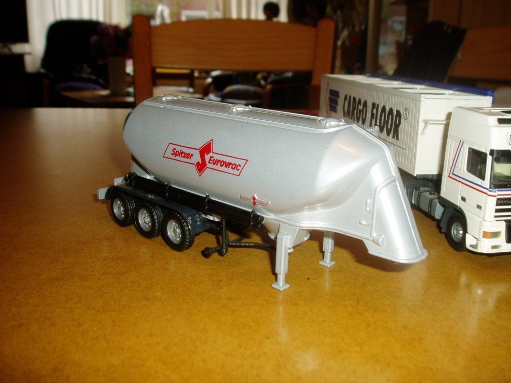 bulk onderlosser, Hobby en Vrije tijd, Ophalen of Verzenden, Zo goed als nieuw, Bus of Vrachtwagen, Lion Toys