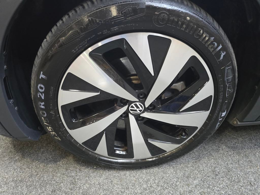 Volkswagen ID.5 Pro 77 kWh IQ Lights SOH 95% Pano Trekhaak M, Automaat, Zwart, 534 km, Zwart