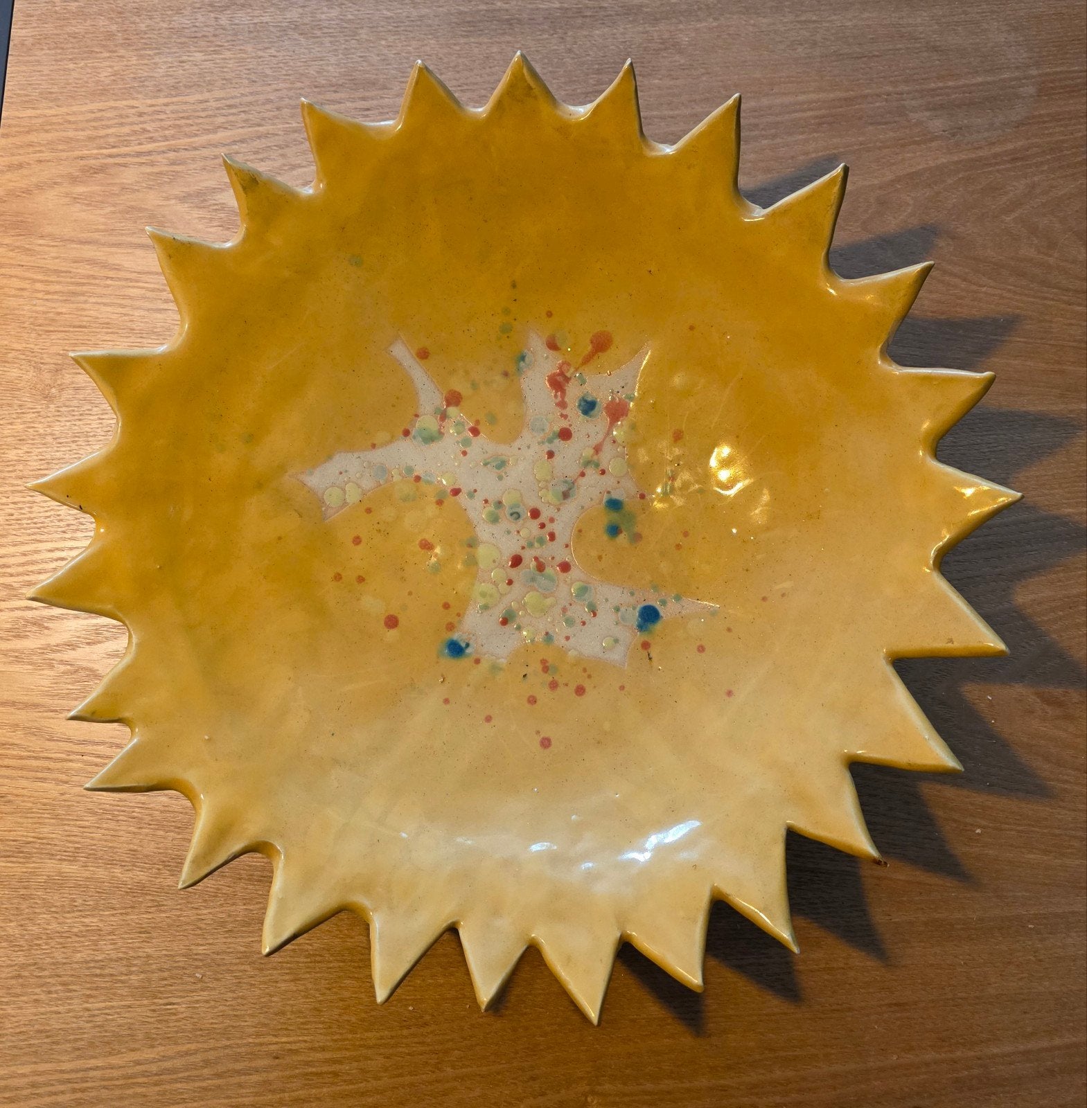 hele grote keramieken schaal 1e prijs pottenbakkers festival, Porselein of Keramiek, Schaal, Rond, Ophalen of Verzenden