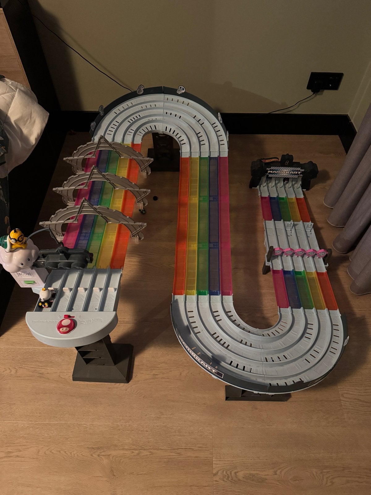 Hot Wheels Mario Kart Regenboogbaan Racebaan, Ophalen, Racebaan, Zo goed als nieuw, Hot Wheels