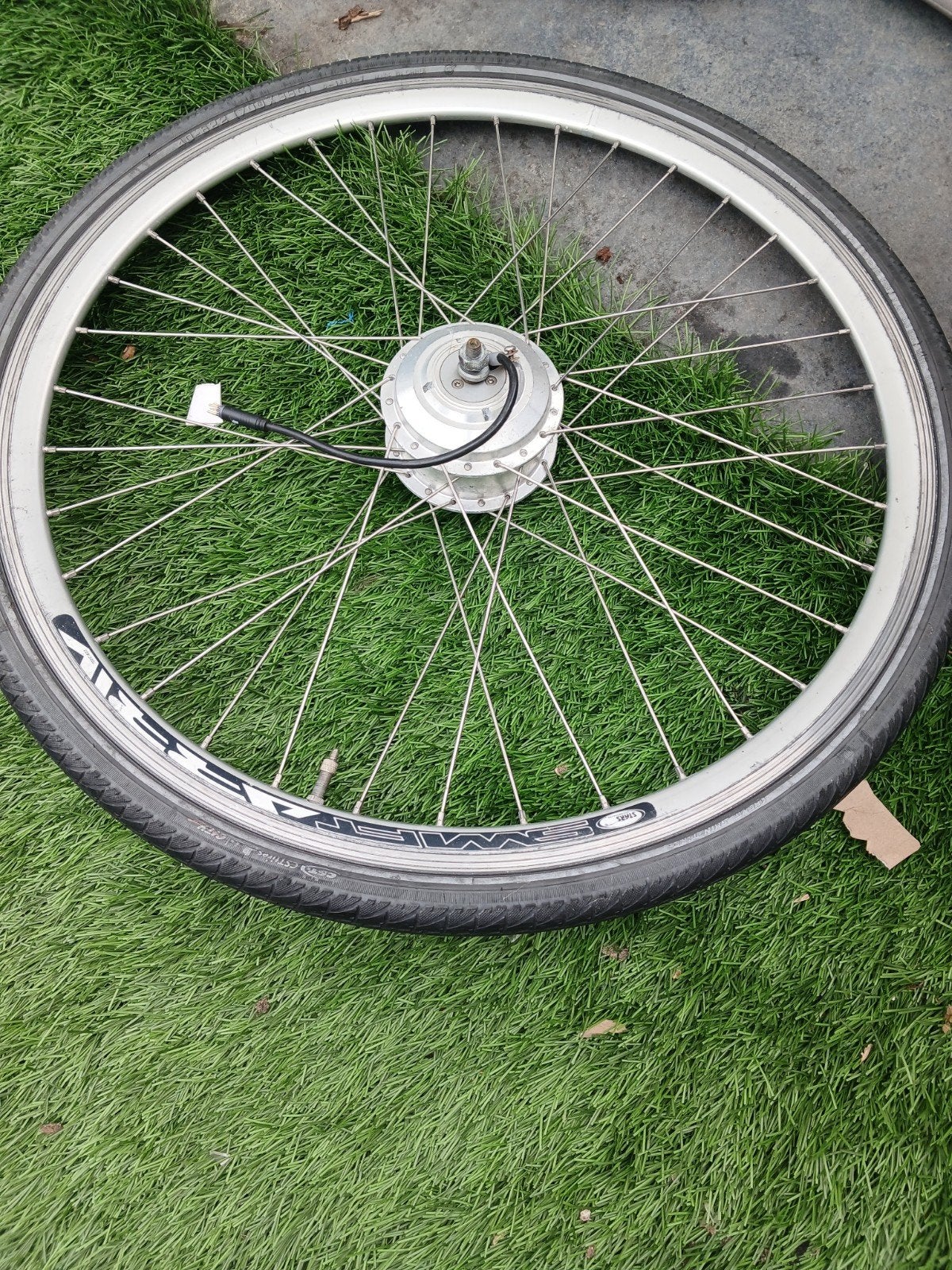 Voorwiel met motor voor stella electrische fiets, Fietsen en Brommers, Fietsonderdelen, Ophalen of Verzenden