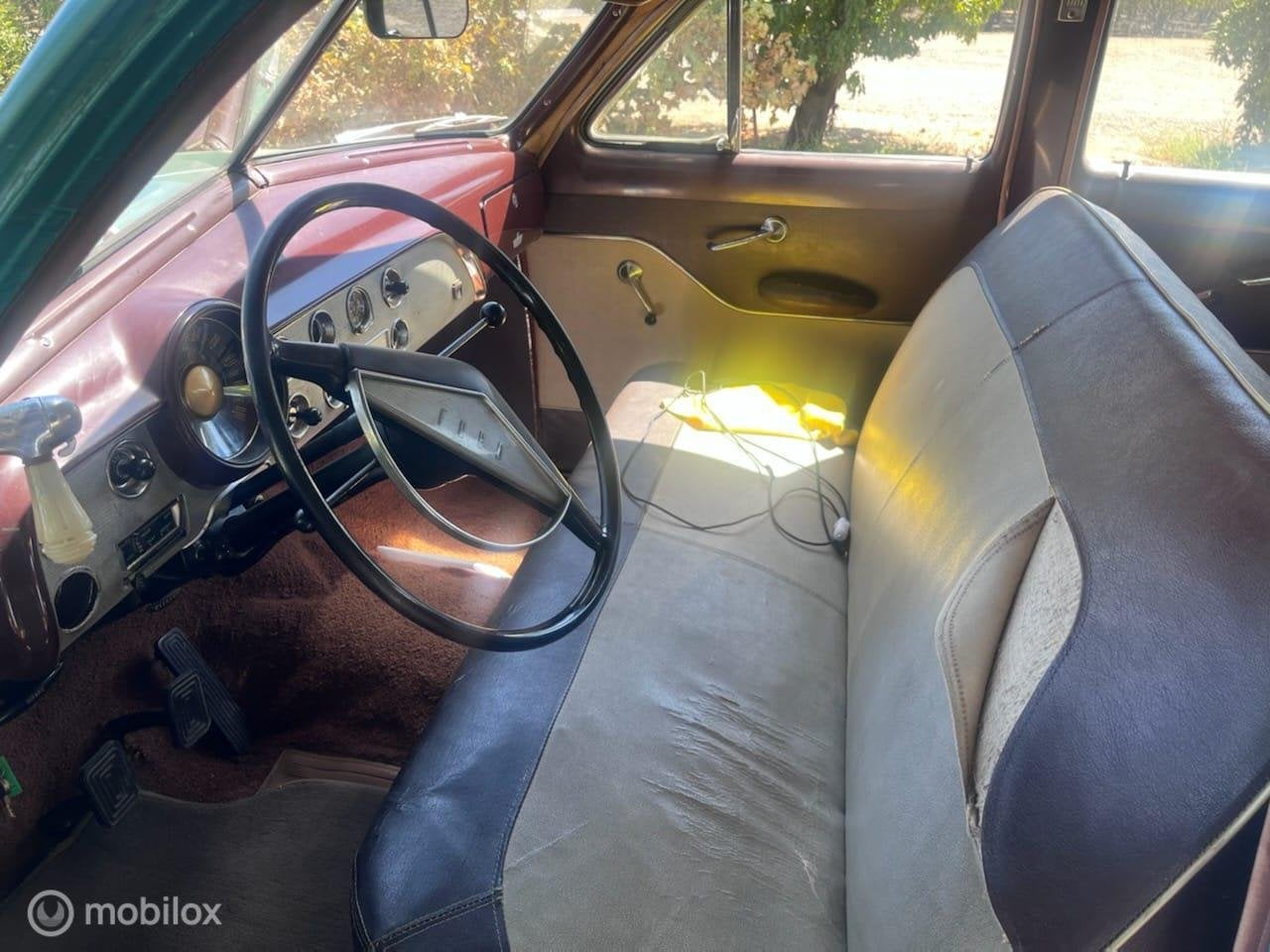 Ford custom Sedan, foto 4